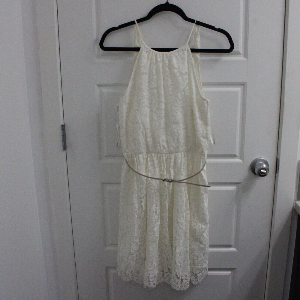 3/$30 FOREVER NEW Women Dress Lace Open Back Size 6 Cream‎